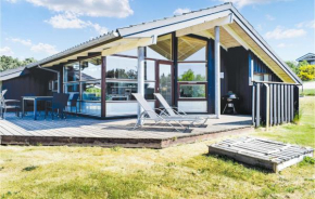 Nice Home In Ebeltoft With Sauna
